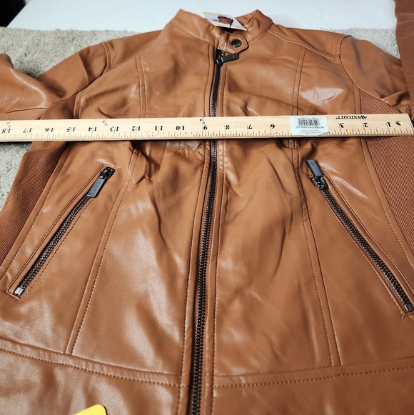 Kenneth Cole's Classic Racer Jacket - Picture 4 of 14